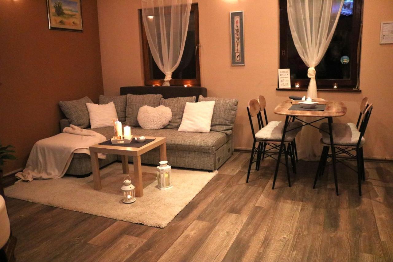 Guest House Studio Apartman Marina - With Jacuzzi, Free Parking, Pet Friendly Karlovac Exterior foto