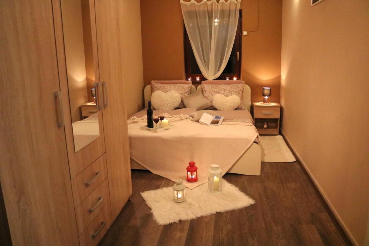 Guest House Studio Apartman Marina - With Jacuzzi, Free Parking, Pet Friendly Karlovac Exterior foto