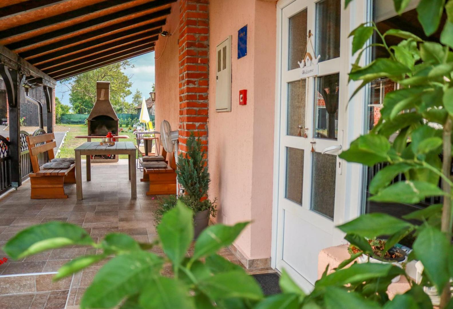 Guest House Studio Apartman Marina - With Jacuzzi, Free Parking, Pet Friendly Karlovac Exterior foto